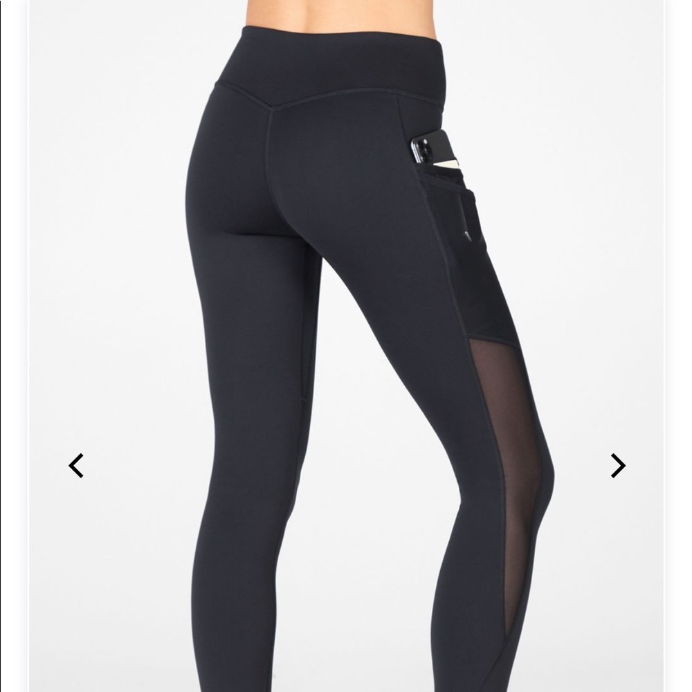 NWT Fabletics Trinity 7/8 Pocket Legging
